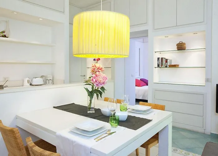 아파트먼트 원 4*